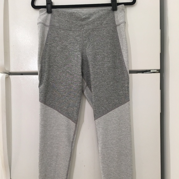 Outdoor Voices Gray Two-Tone Leggings Size Large - Picture 6 of 8